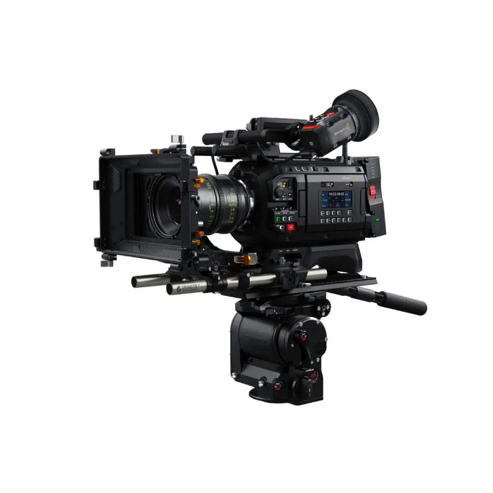 4-blackmagic-ursa-cine-12k-lf-100g@2x.webp