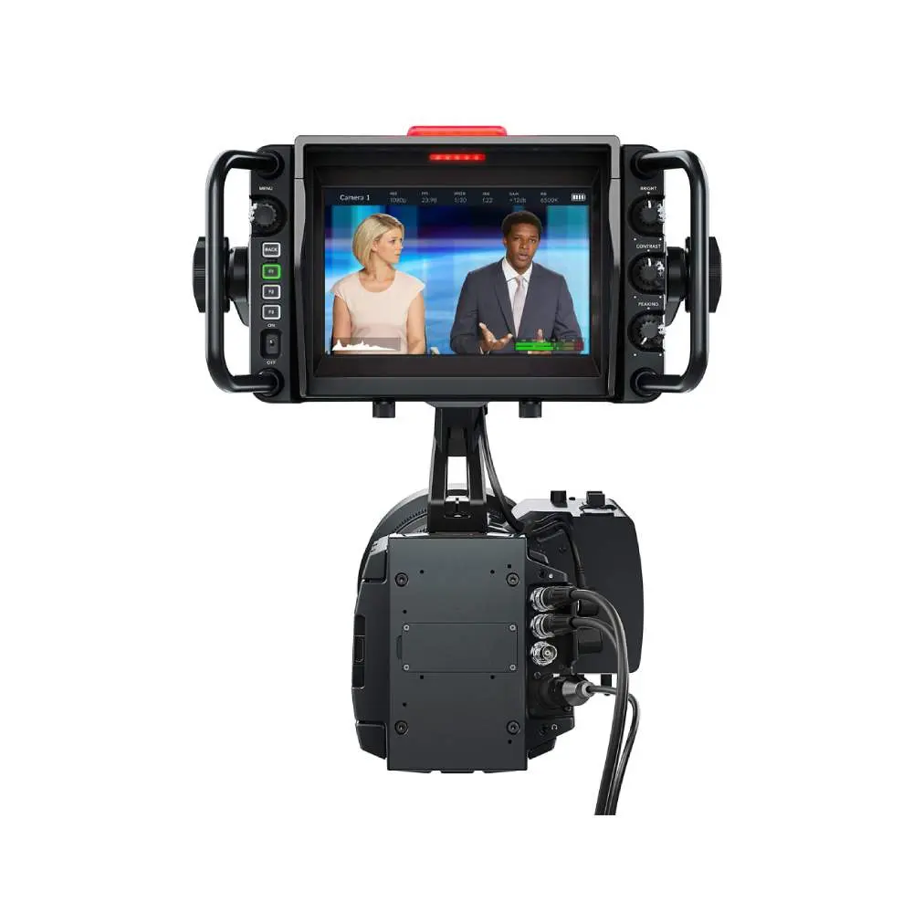 4-studio-viewfinder-rear@2x.webp