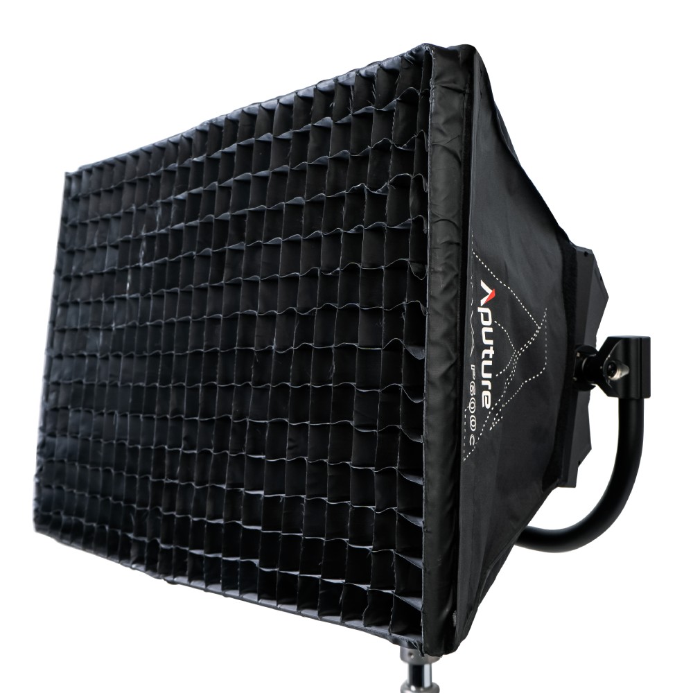 Aputure Nova P600c SOFTBOX